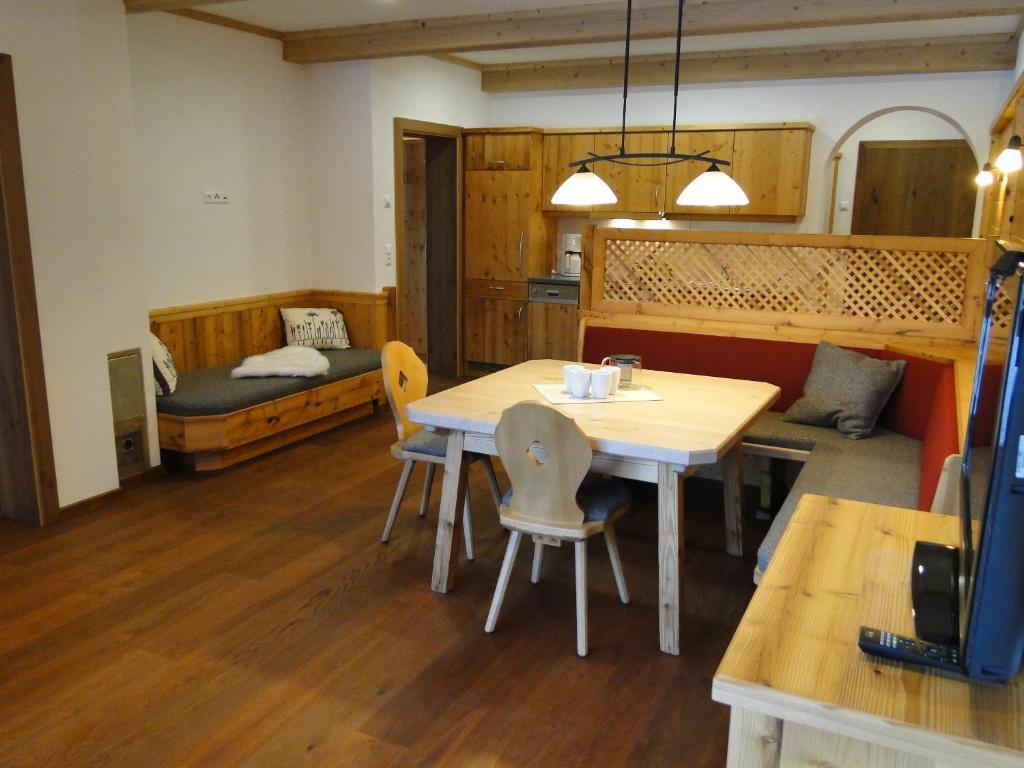 Appartement Gipfelsturm Haus im Ennstal Room photo